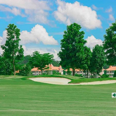 Happy City Golf & Resort Chiang Rai Buitenkant foto