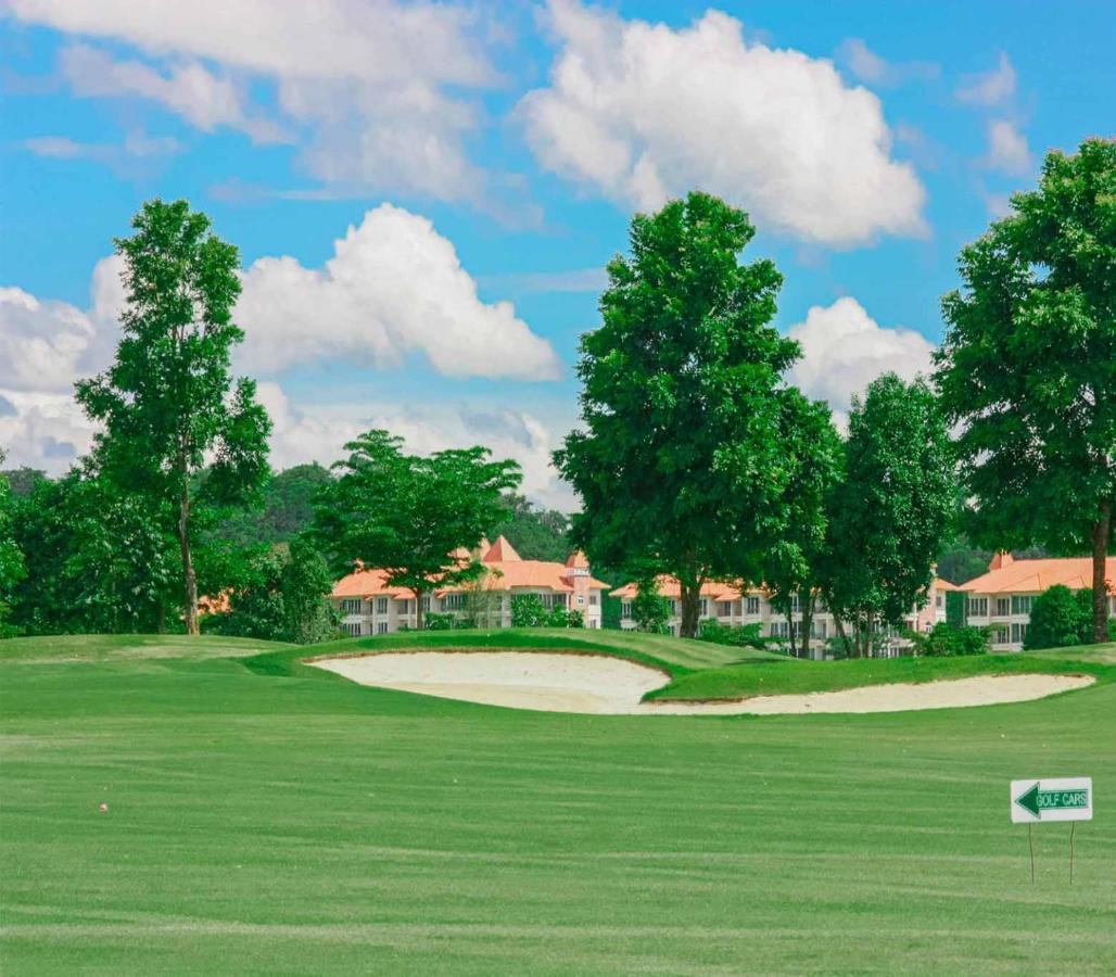 Happy City Golf & Resort Chiang Rai Buitenkant foto