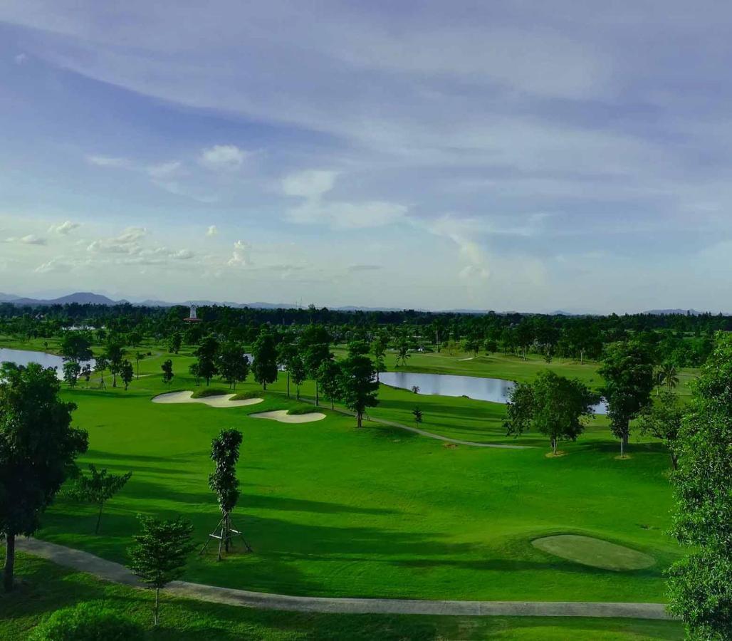 Happy City Golf & Resort Chiang Rai Buitenkant foto